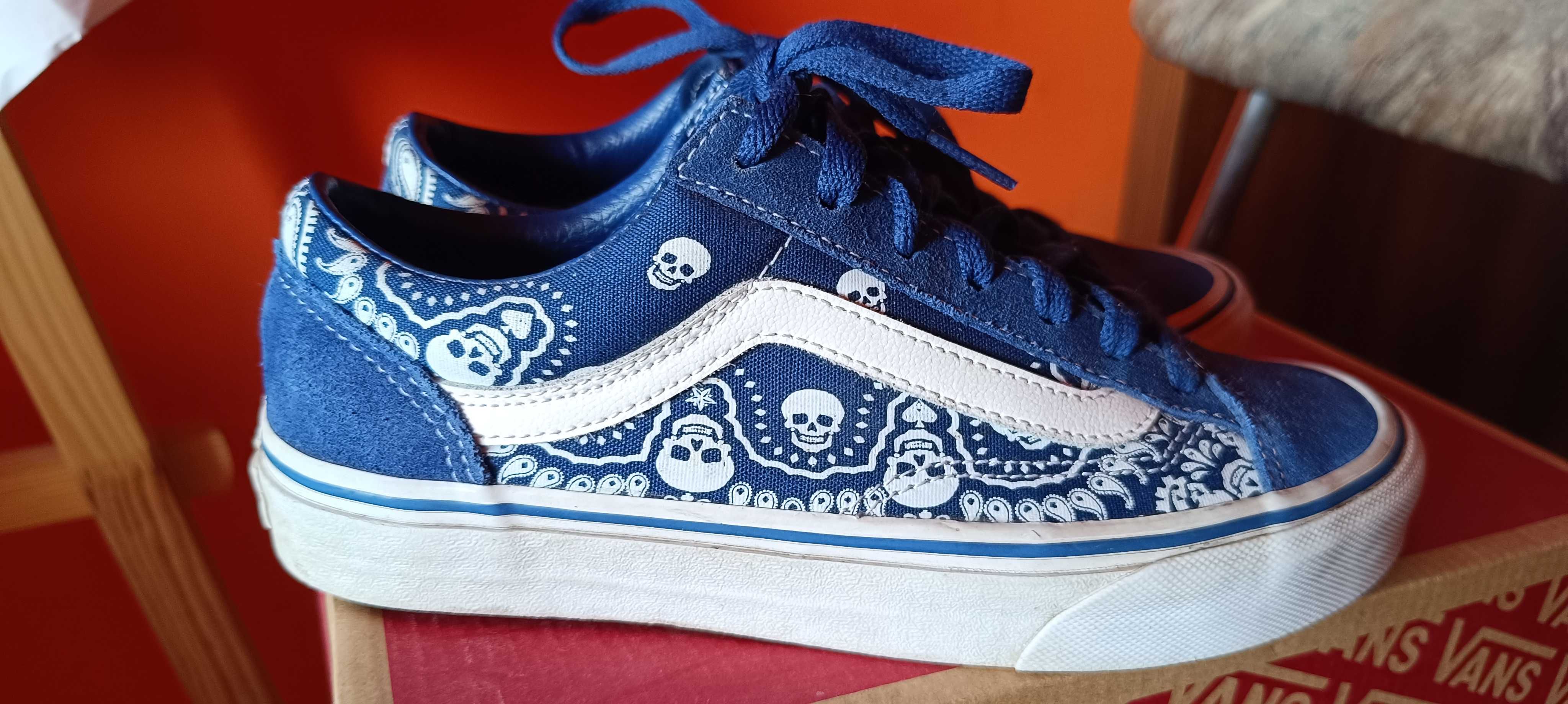 Кожени гуменки и кецове Vans Кожени розови балеринки iMac