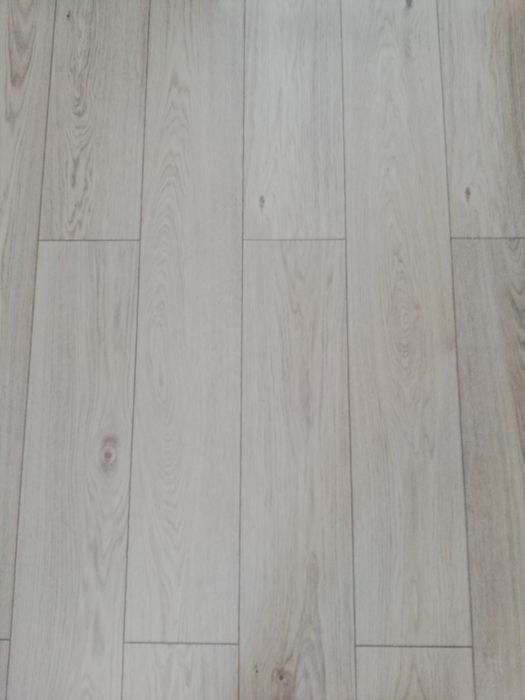 Ламинат с Kastamonu FOORPAN, цвет Дуб Зигфрид, 33 класс 8мм