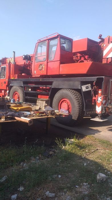 Vand maracara Grove GMK 3040 40 tone 
Motor Mercedes 
Anvelope noi
Bra