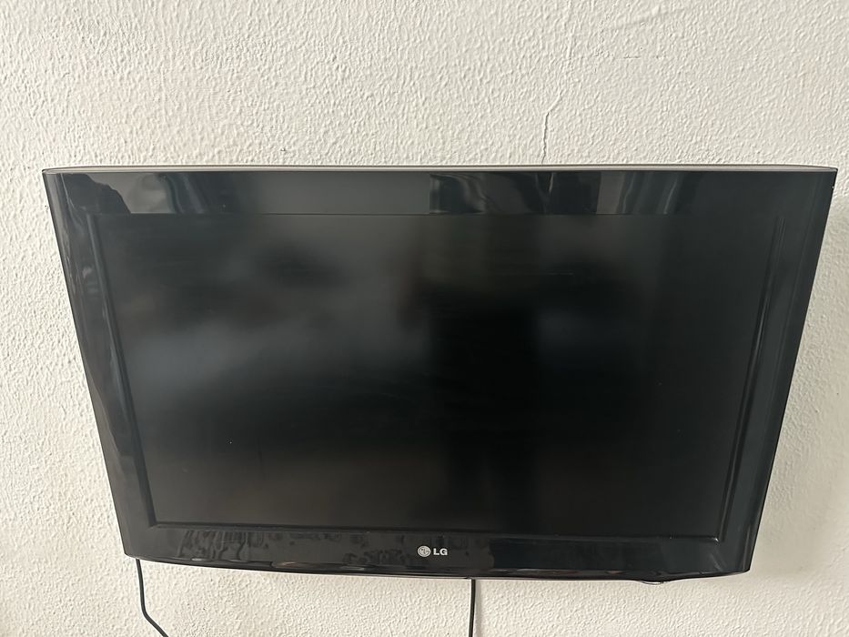 Продам телевизор lg