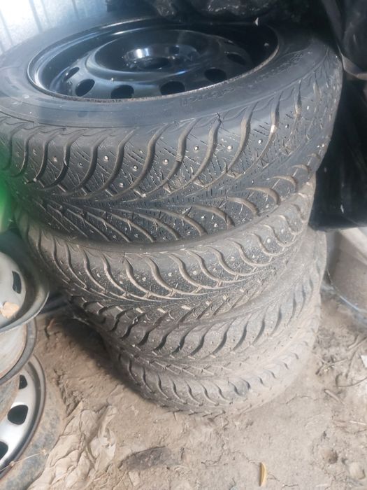 Продам шина с диском р 15