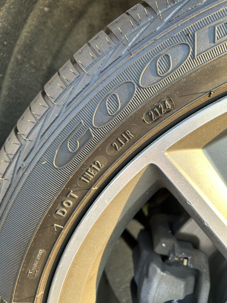 нови гуми  Goodyear
