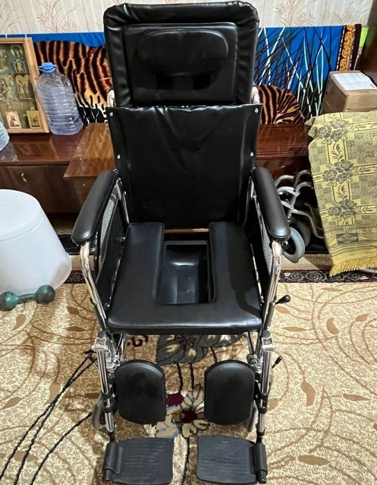 Продам инвалидную коляску