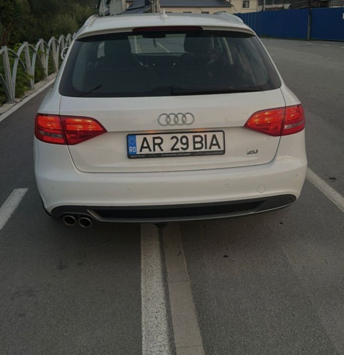 Audi A4 B8 2.0TDI 143 CP / Cutie automată