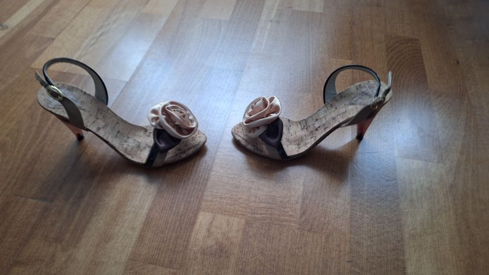 Sandale de damă cu toc