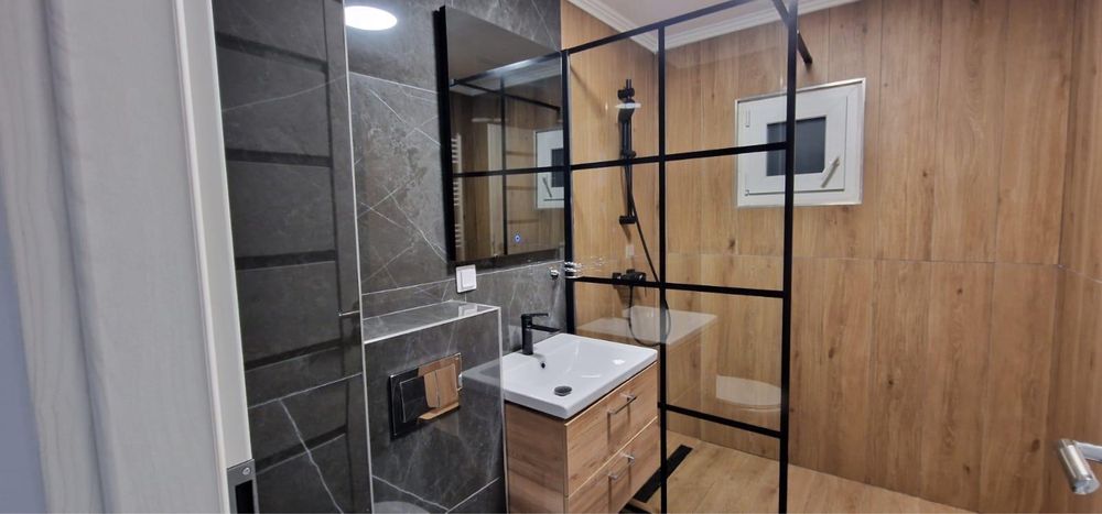 Vand/ inchiriez apartament 3 camere