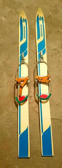 Vintage детски ски и дъска за сноуборд