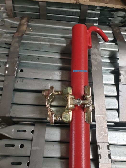 Ancoraj vopsit pentru prindere schela de fatada