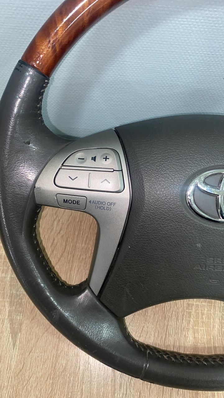 Руль Toyota Camry 40