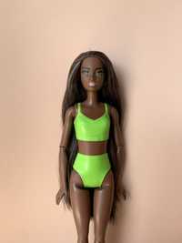 Papusa Barbie negresa