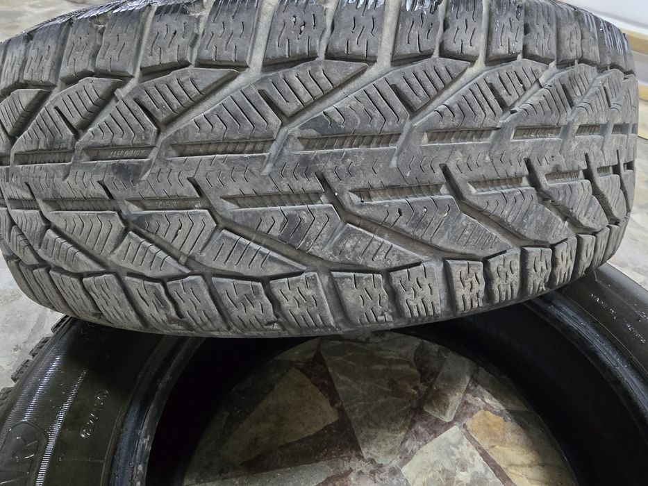 Anvelope iarna 225/60/R17 103V
