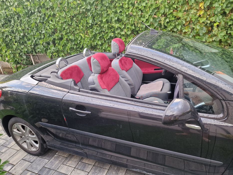 Vând Peugeot 207 CC