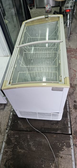 Морозильник продаётся