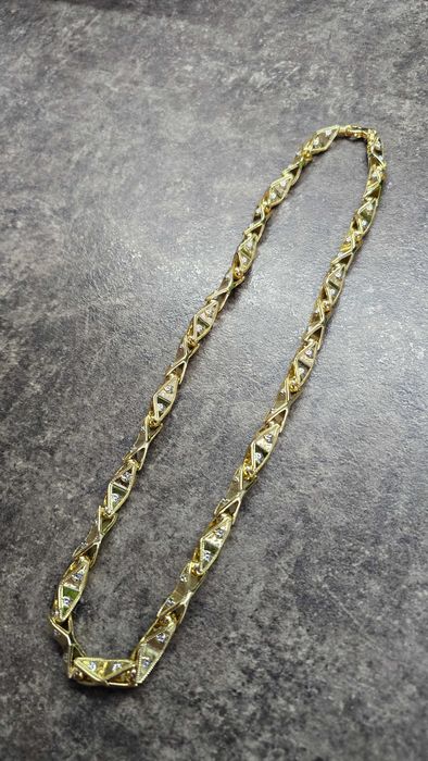 Позлатен мъжки ланец ланеца е нов