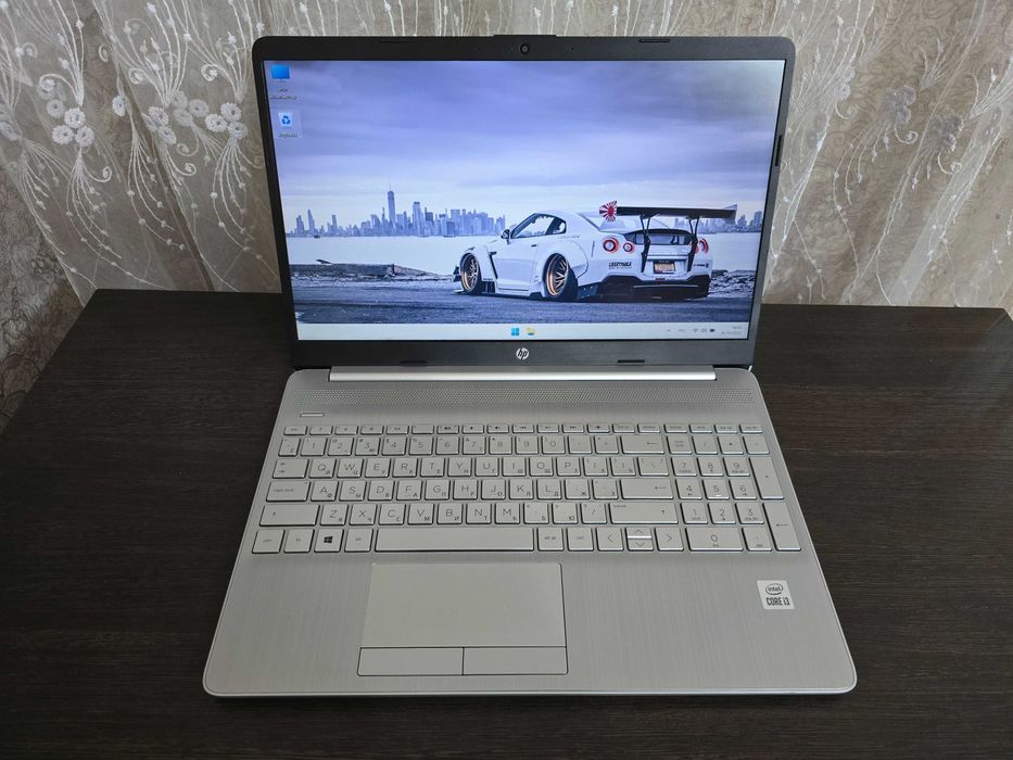 Офисный ноутбук HP Laptop 15
