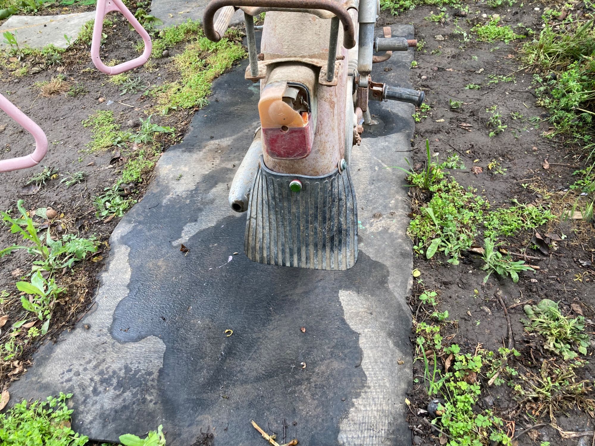 Продавам мотоциклет симсон