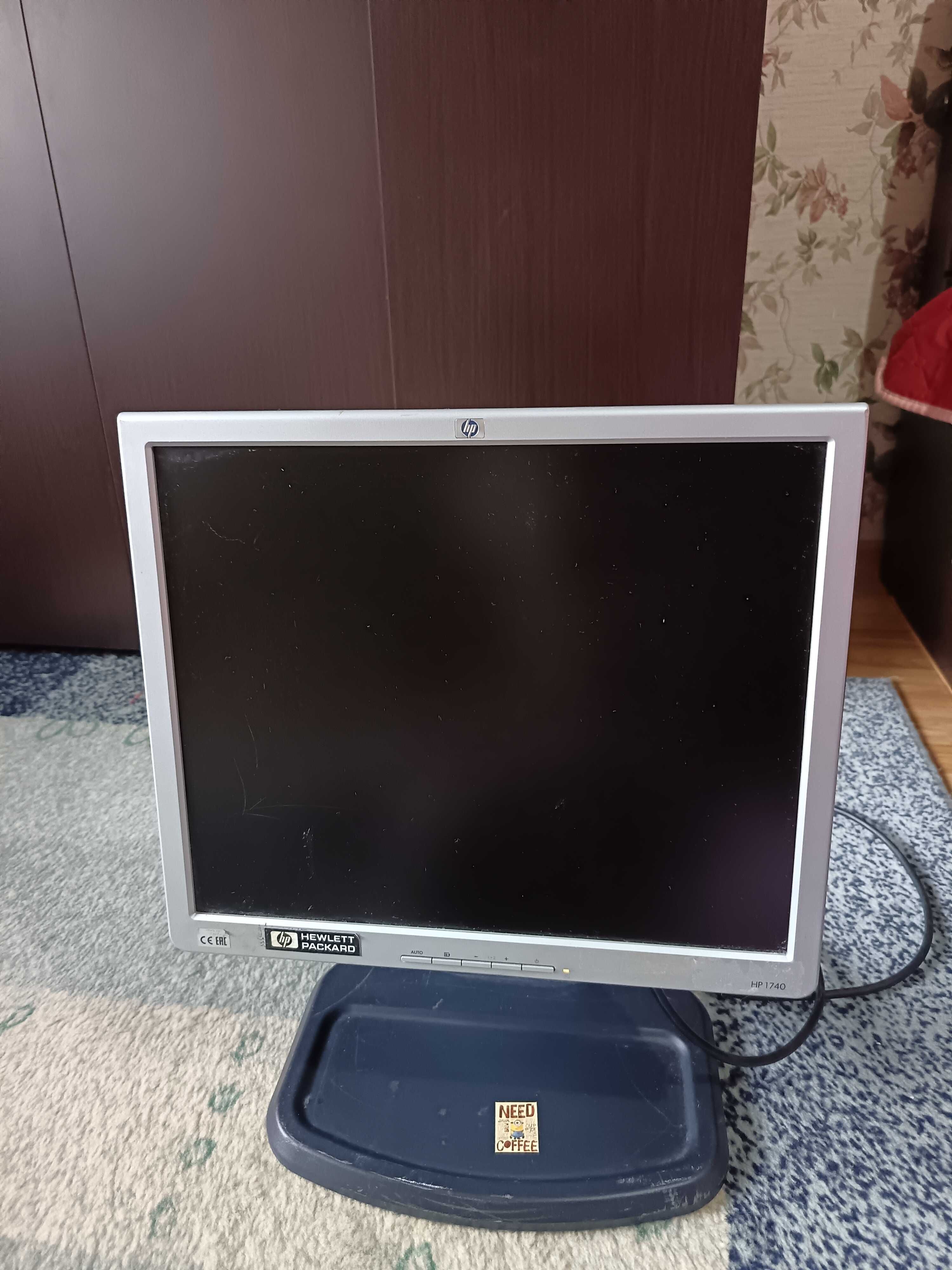 Продавам монитор HP 1740