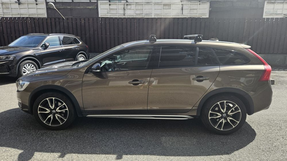 Volvo V60 Cross Country D4 AWD