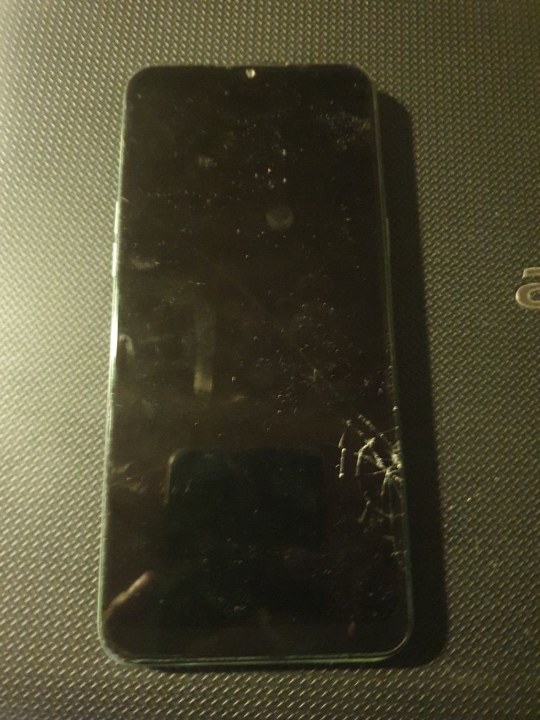 Huawei nova 9 и Realme 6i