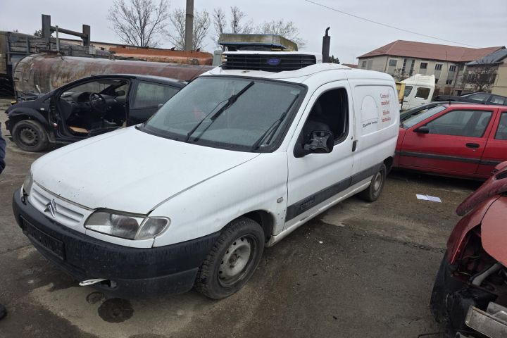 Capota motor Citroen Berlingo prima generatie