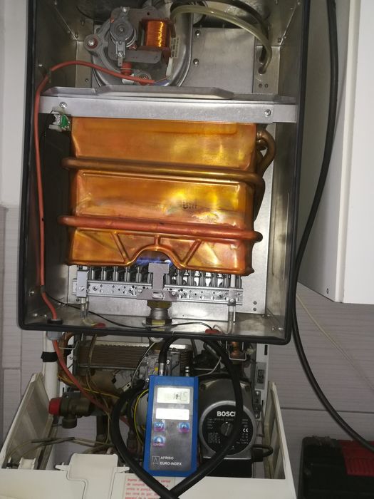 Dezmembrez centrala Bosch junkers gaz 3000 w