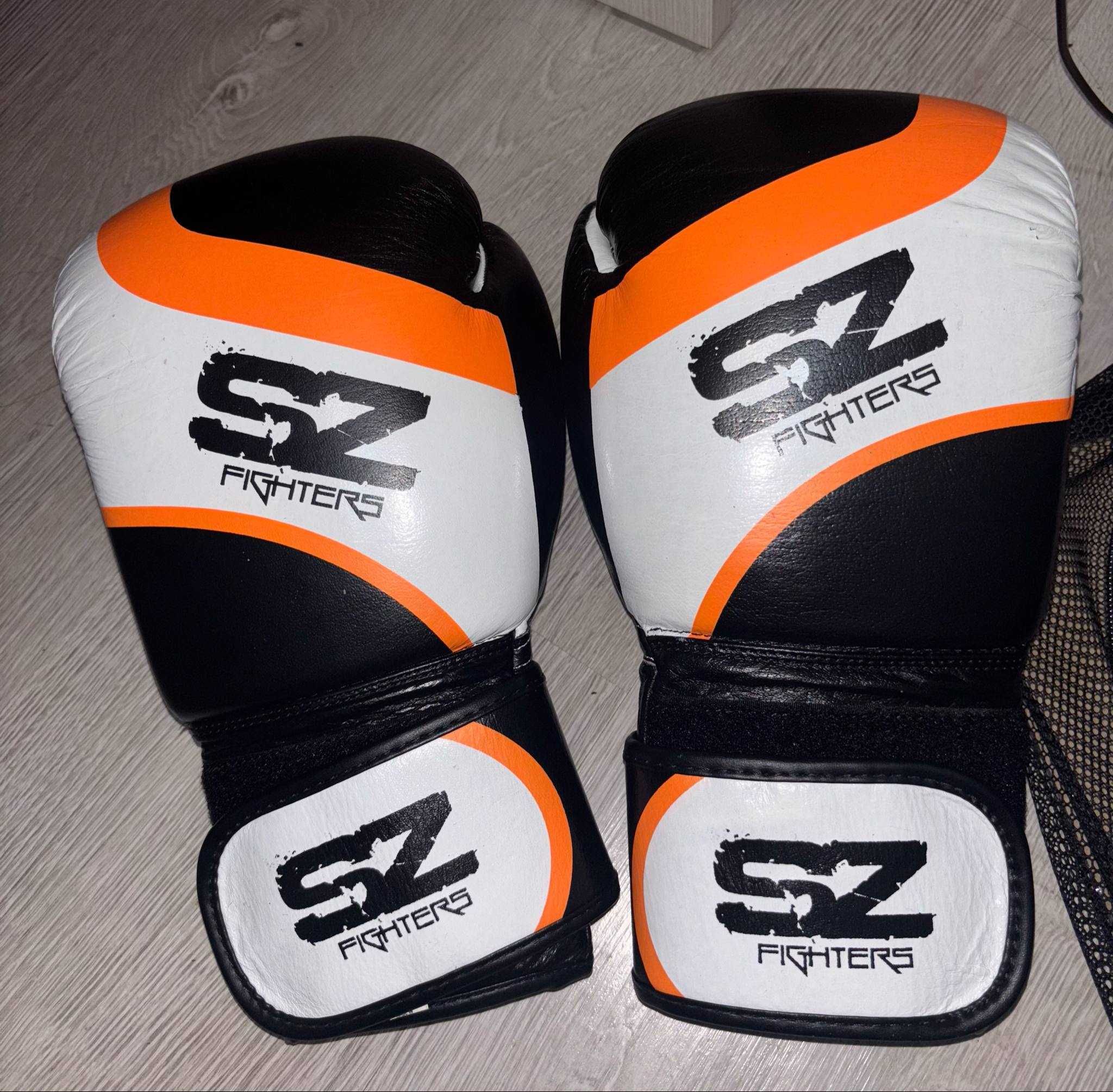 Продавам боксови ръкавици SZ Fighters