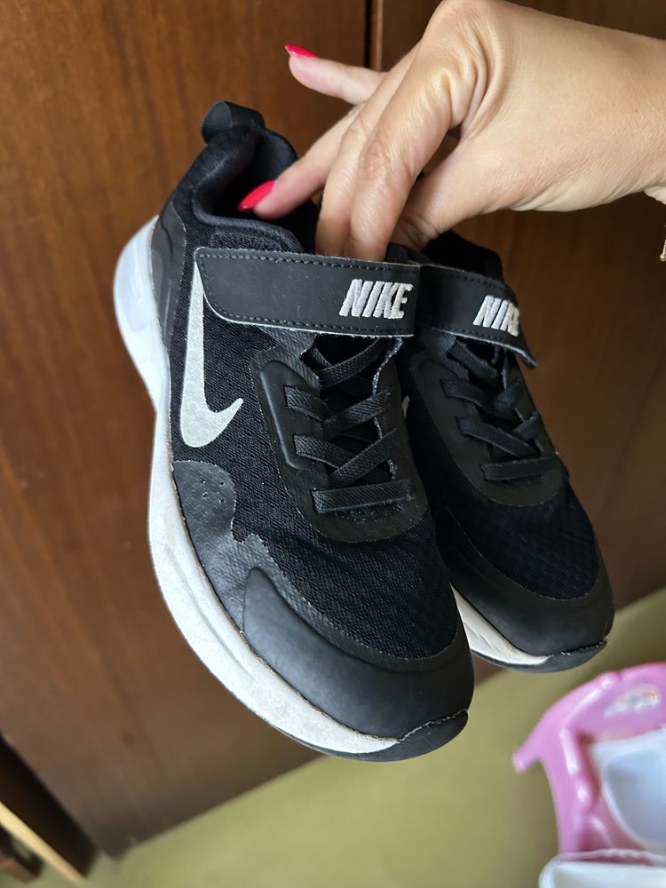 Детски маратонки Nike номер 32