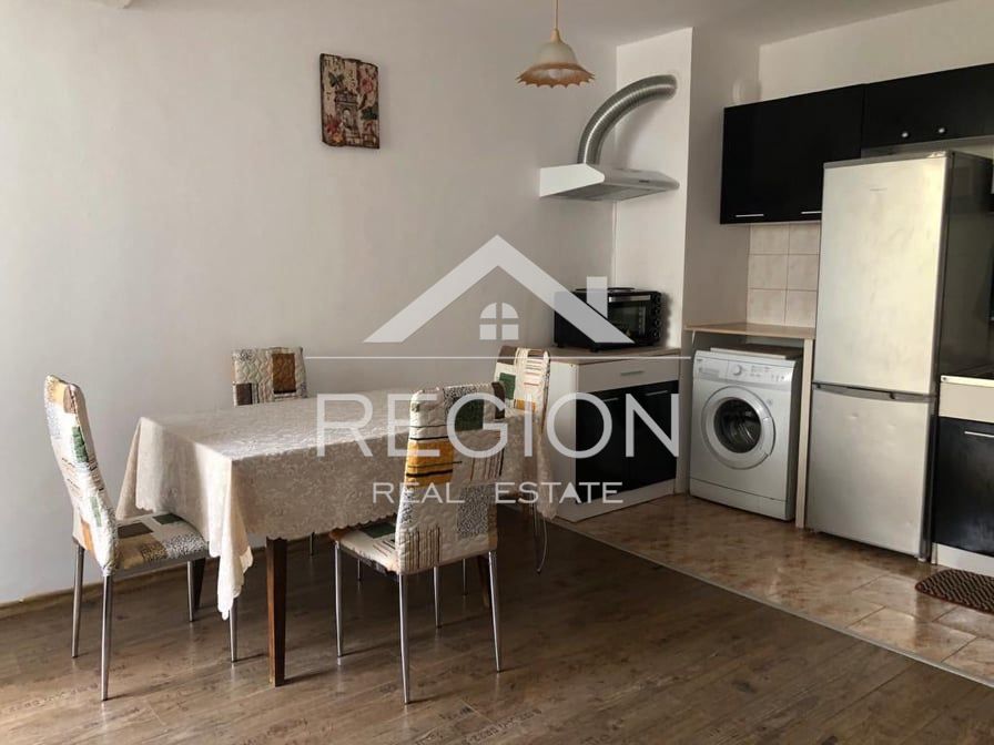 Дава се под наем Двустаен апартамент в Варна, Бриз - 50 кв.м за 433.5 € - Снимка #1