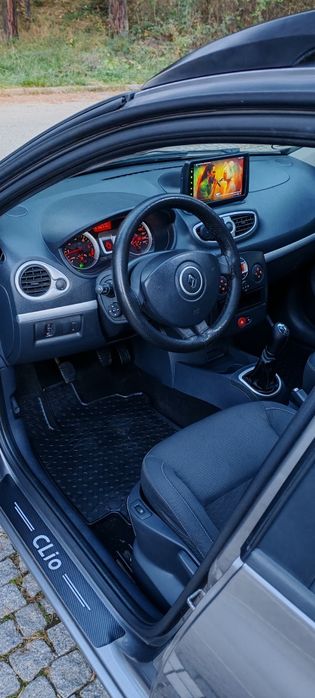 Vând Renault Clio Sport Tourer