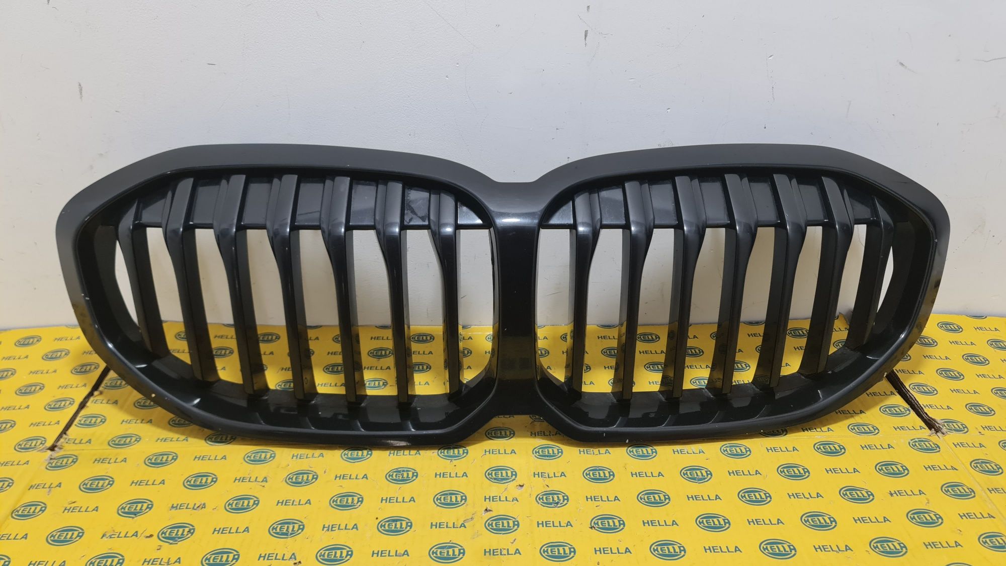 Grila masca radiator bara fata BMW 1 F40