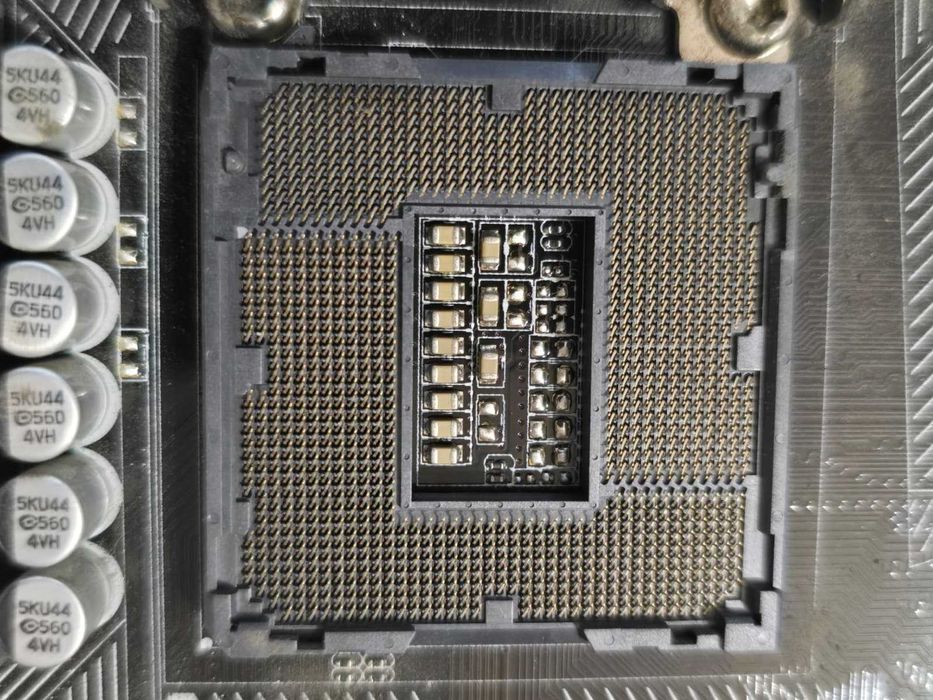 Placa de baza ASUS H97M-PLUS, Socket 1150 + Procesor Intel I3 4130