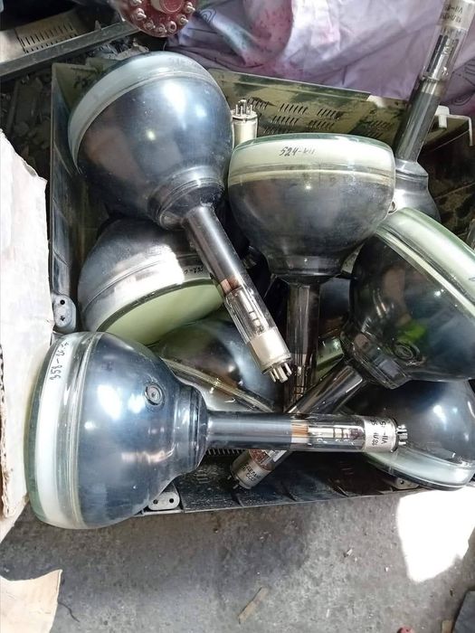 Tuburi osciloscop 100 de lei bucata