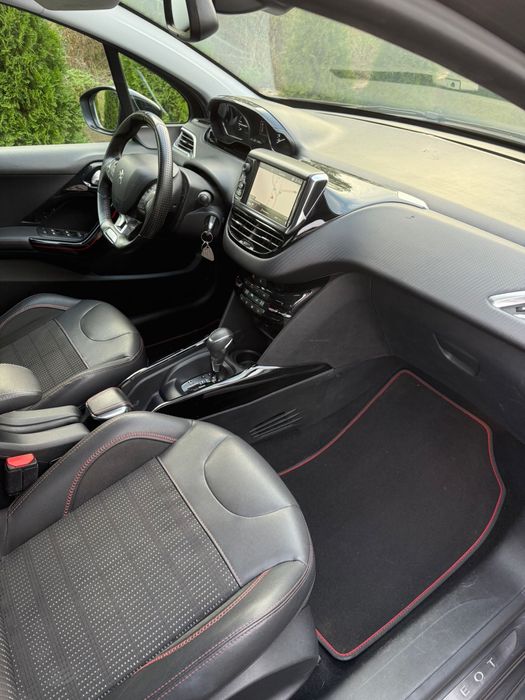 Peugeot 2008 GT Line model 2018 1.2 benzina euro 6 110cp Automata