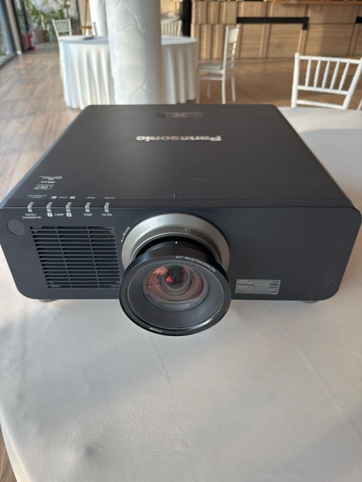 Videoproiector Panasonic PT-DZ870ELK