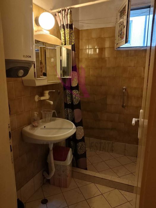 Просторен! Тристаен- Спортна Зала