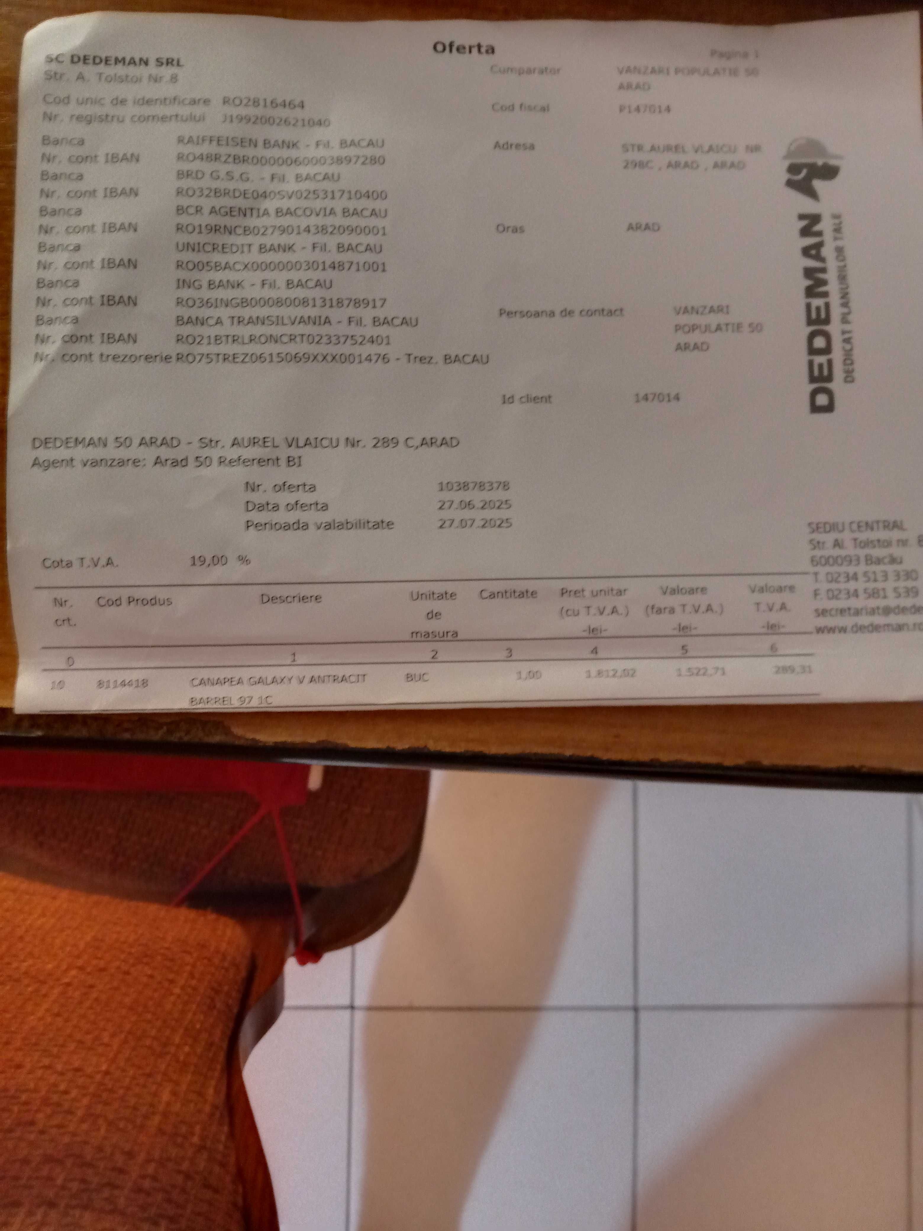 Vând urgent canapea