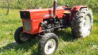 Tractor Universal 550