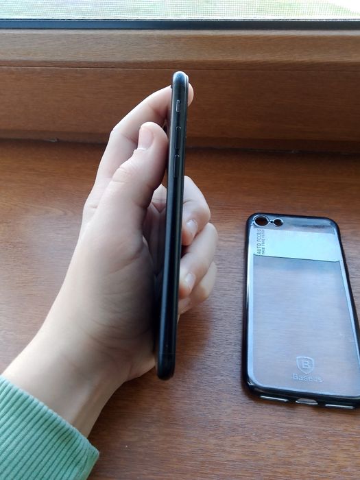 iPhone 7  разбитый экран