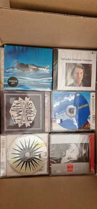 Vand lot 100 de cd-uri muzica