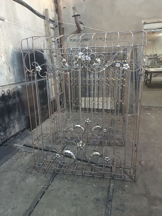 Oyna uchun panjara, Решетки для окна, перила для лестница