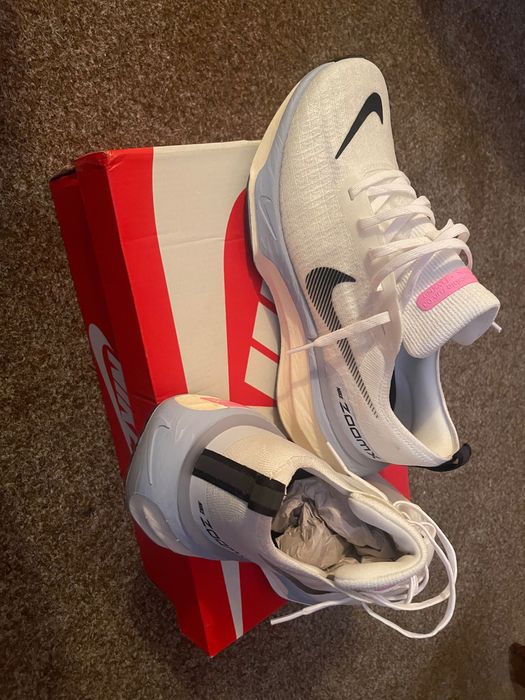 Adidași Nike mărimea 42