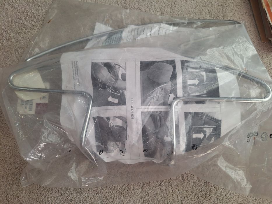 Закачалки за автомобил,подглавник