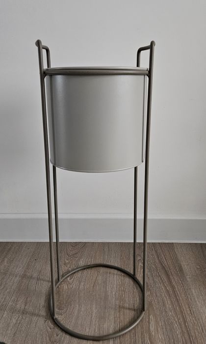 Suport metalic de flori