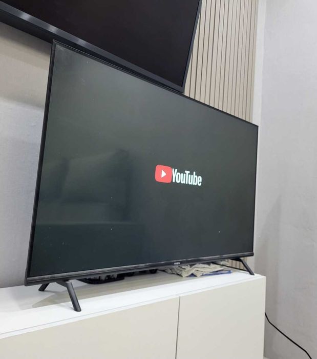 СМАРТ ТВ голосовой 109см вайфай