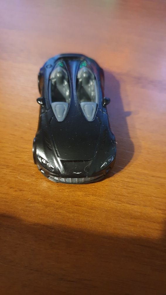 Hot wheels aston martin v12