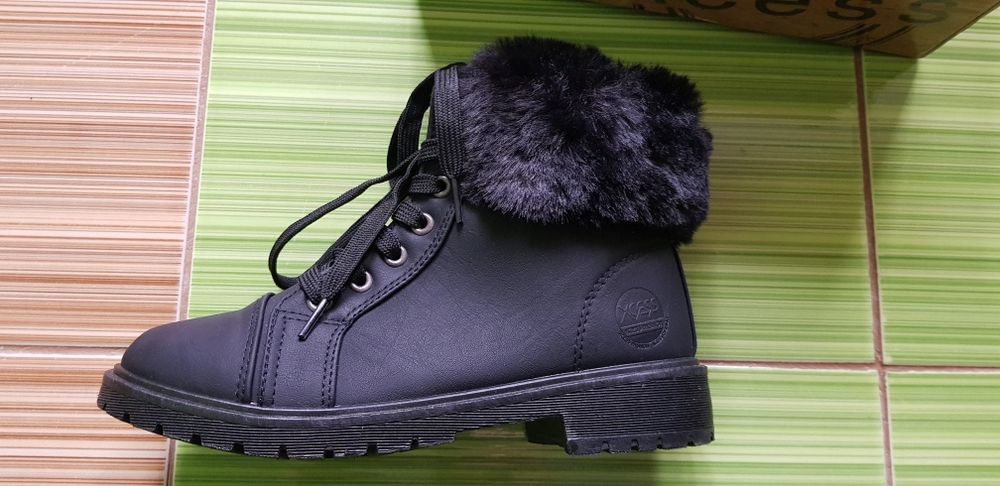 Дамски обувки