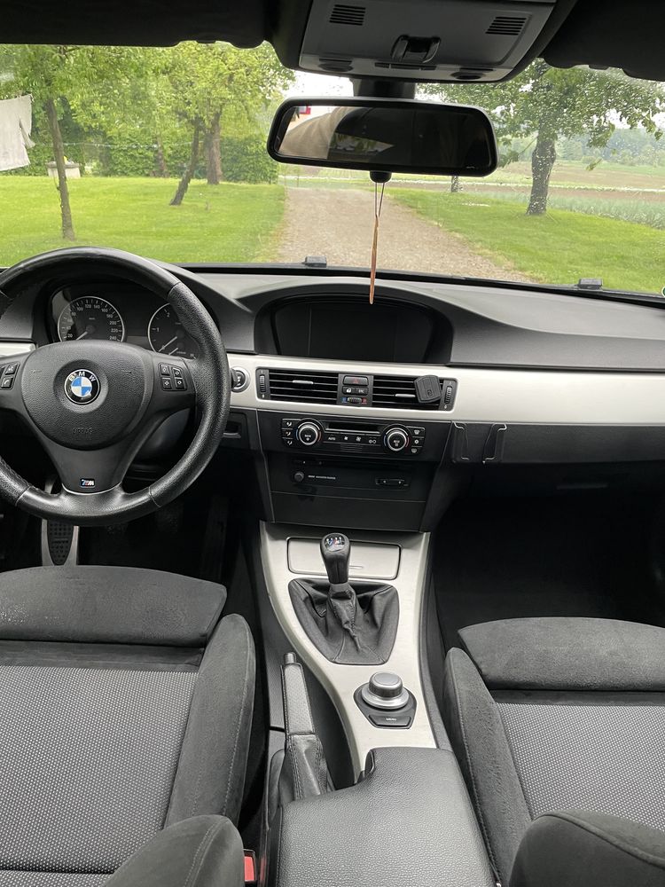 Vând Bmw e91 320d!!