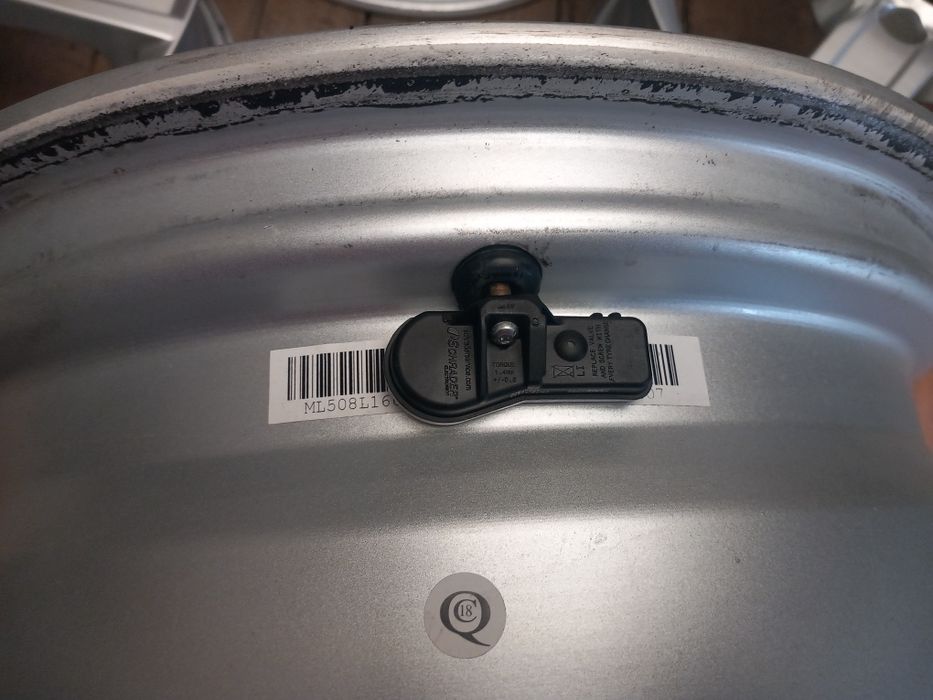 Jante kia r16 5x114.3 et 47 cb 67.1 hyundai mazda etc