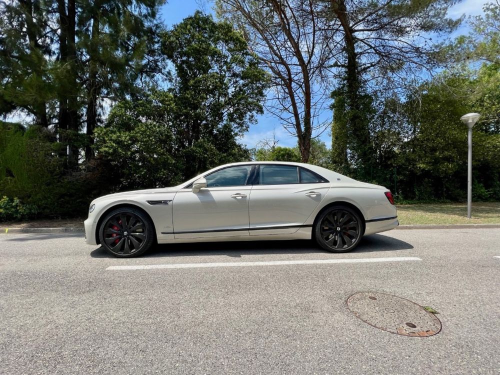 Bentley Flying Spur 6.0 W12 First Edition