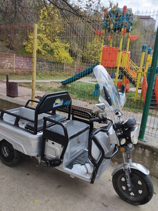 Vind triciclu tuk tuk